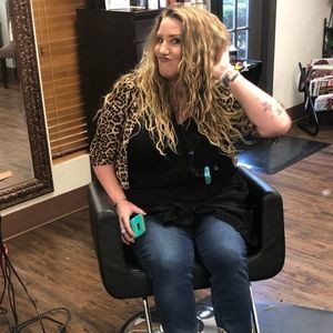 Meet your Posher, Lisa